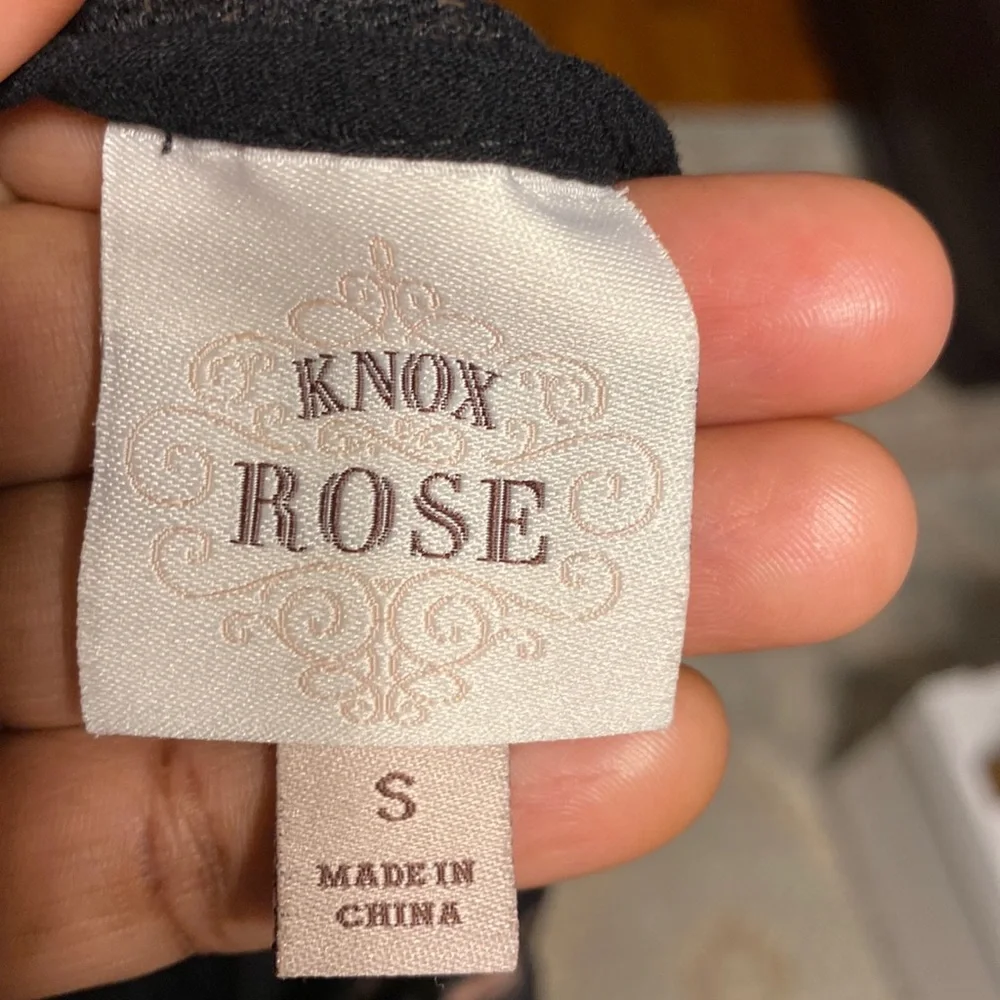 KNOX ROSE WOMEN EMBROIDERY NECK TOP - Picture 5 of 7
